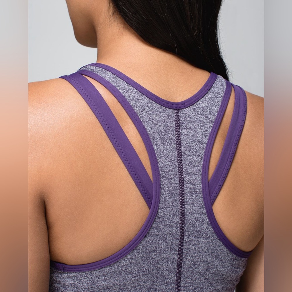 Lululemon Inspiration Tank Women’s Size 6 US‎ Purple Grape Built-In Bra - Picture 11 of 14
